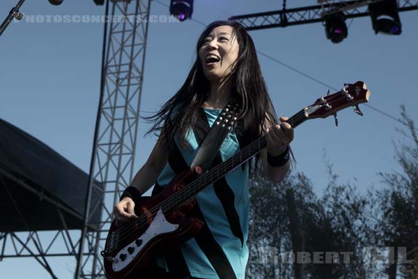 SHONEN KNIFE - 2019-06-01 - NIMES - Paloma - Flamingo - Atsuko Yamano